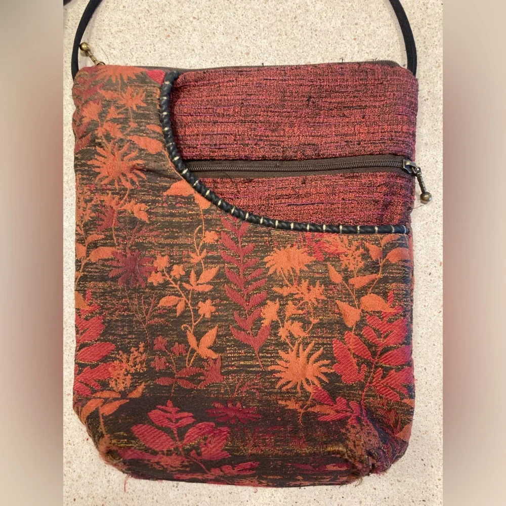 Red and Orange Crossbody Bag with Floral Pattern - Picture 2 of 13